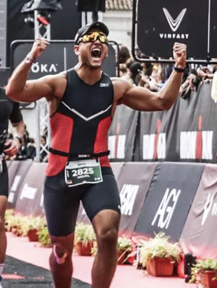 Miguel nach einem Marathon-Logo Maori Mana - Fitness Trainer Personal TrainingLüneburg Miguel nach einem Marathon-Logo Maori Mana - Fitness Trainer Personal TrainingLüneburg